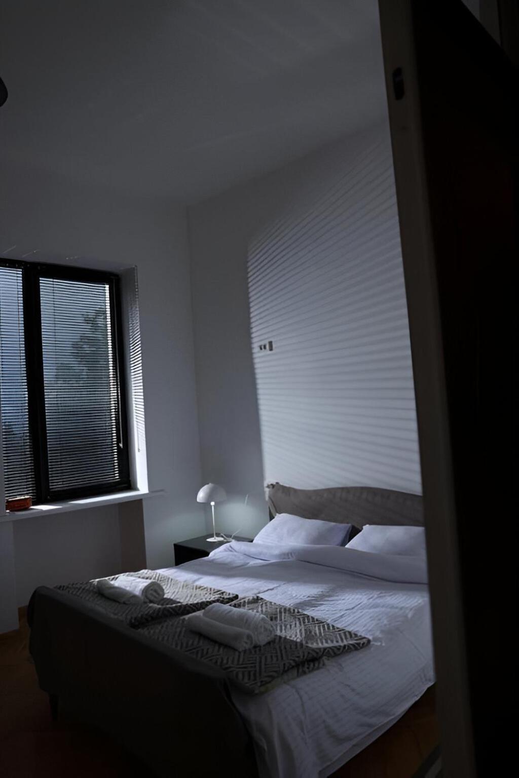 Twins Guest House Телави Екстериор снимка