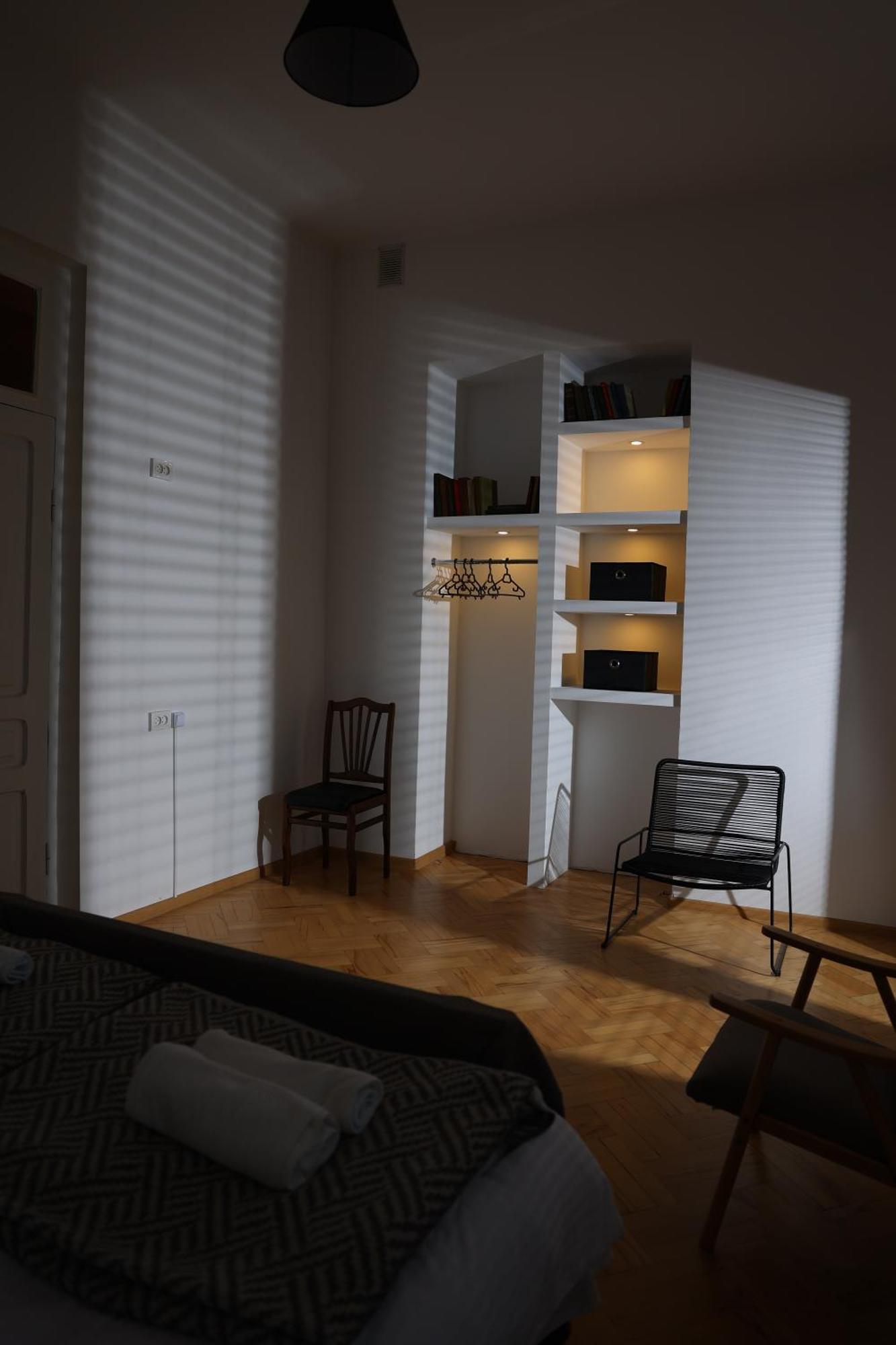 Twins Guest House Телави Екстериор снимка
